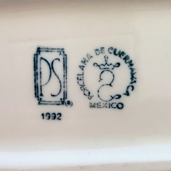 Vintage 1992 Children Sled Riding Porcelain Figurine Made in Mexico - Picture 7 of 7